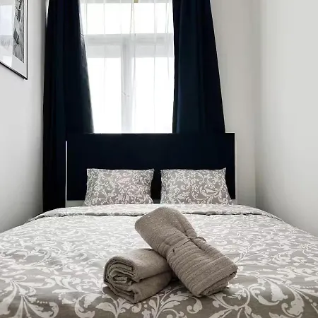 Beautiful Cozy Near The Square F8c Apartment *